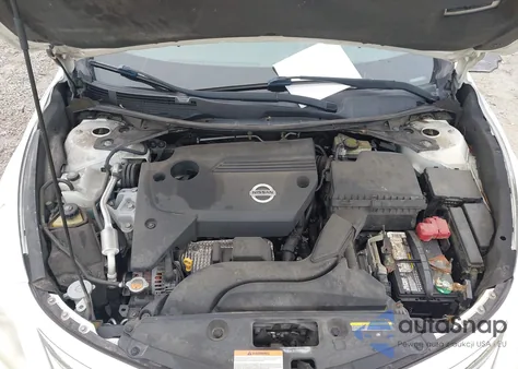 2015 Nissan Altima 2.5 S z USA, uszkodzony, nr VIN 1N4AL3AP1FC492785